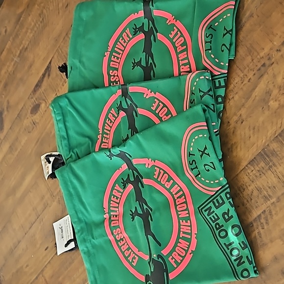 SET OF 3 BRAND NEW - Christmas ๐ Present Large Holiday Cotton Bags (19" x 26") - Picture 2 of 3